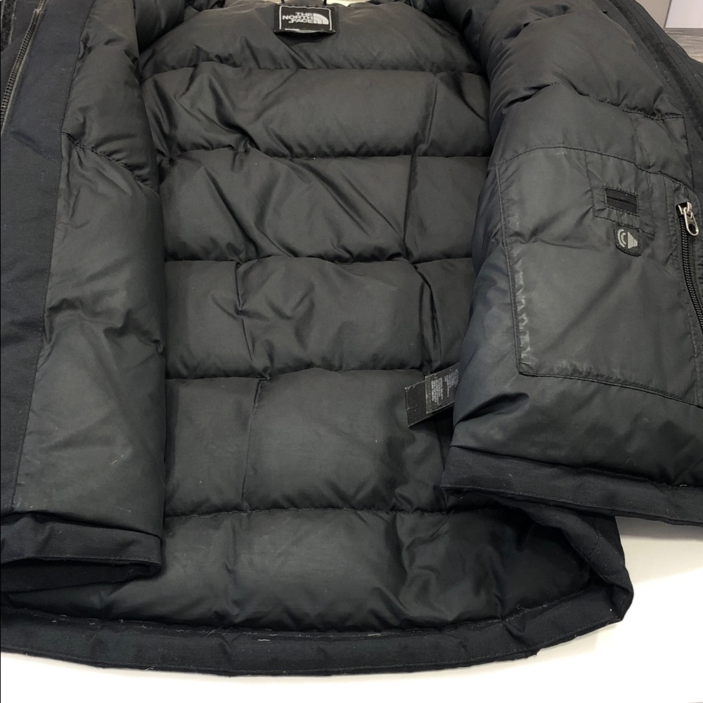 The North Face Black GooseDown Jacket – Detachable Faux Fur Hood – Women’s Small - Picture 10 of 12